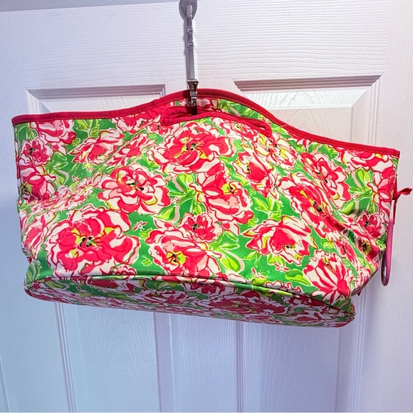 Lilly Pulitzer NWOT LuckyCharms 🌺 🐝 Pink & Green Cooler Bag Beverage Holder 🩷 💚 - Picture 2 of 10